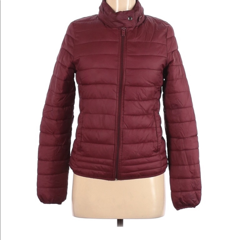 Maroon/Burgundy puffer jacket ♥️